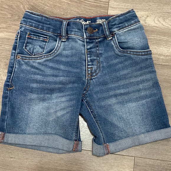 Toddler Girls Cat & Jack Denim Shorts - Picture 1 of 2